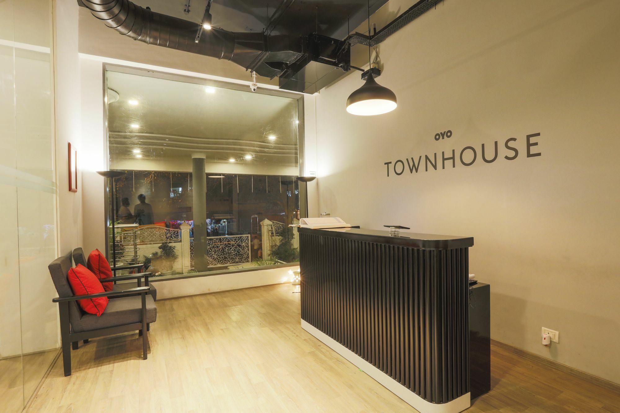 Super Townhouse Bombay Exhibition Centre Goregaon Экстерьер фото